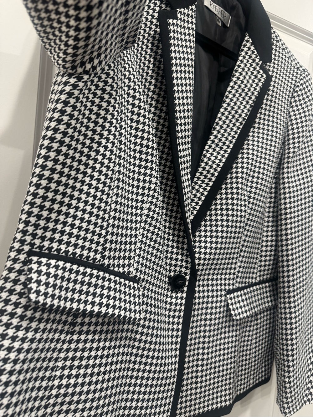 Kasper Black & White Houndstooth Trim Blazer - Picture 3 of 9
